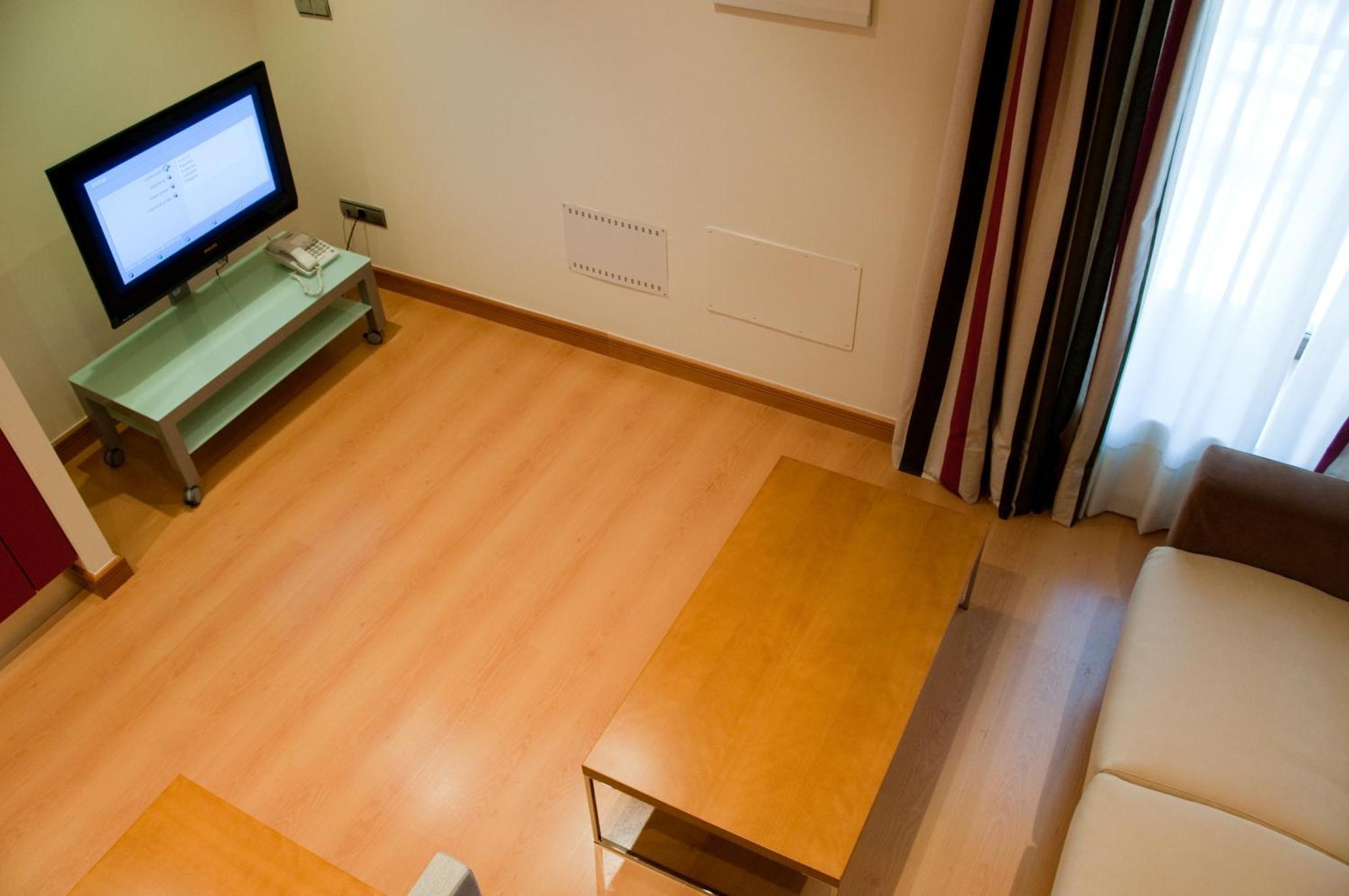 Apartamentos Maria Luisa Burgos Phòng bức ảnh
